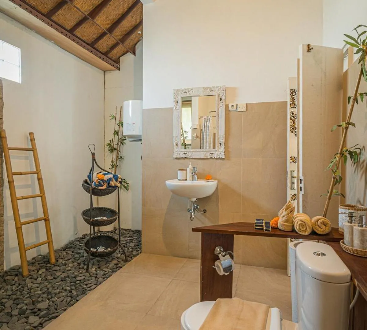 Villa Dinasty Seminyak Indonesien